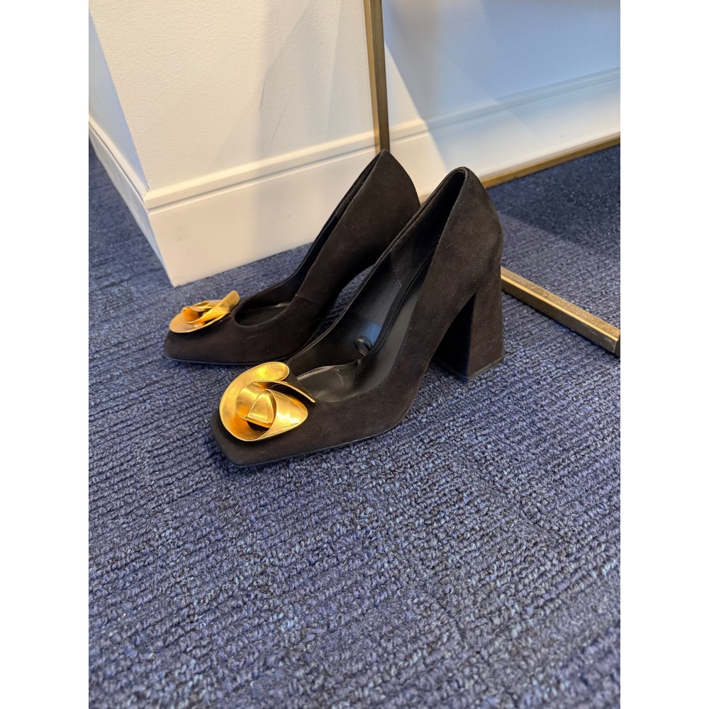 Zara Black Faux Suede Sculptural Gold Rose Square Toe Block Heel Pumps 39